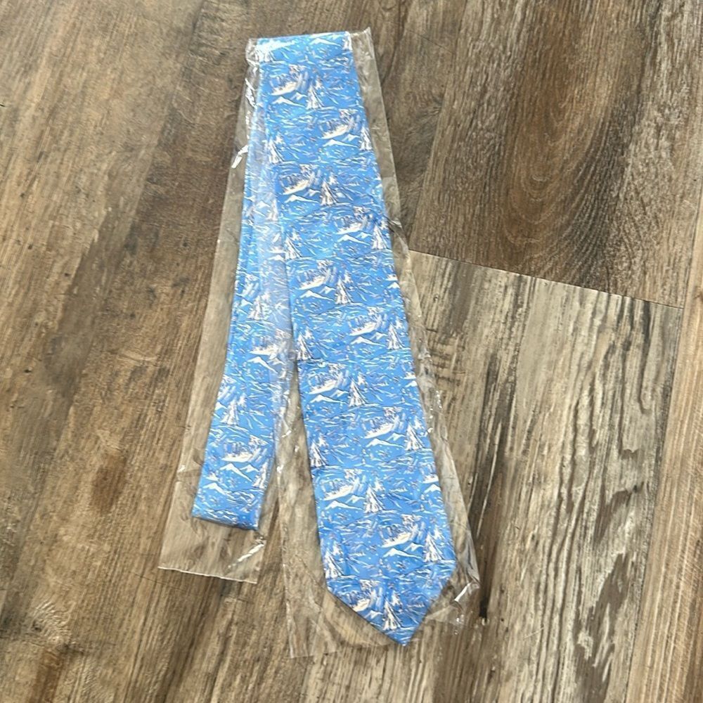 Vineyard vines men’s coastal blue tie in aspen scenic